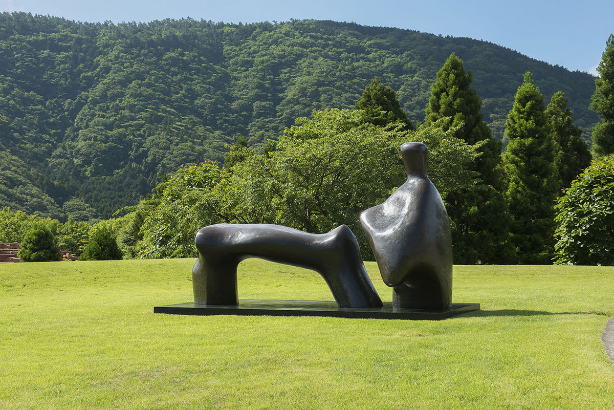 Henry Moore Collection - Permanent Exhibits - THE HAKONE OPEN-AIR