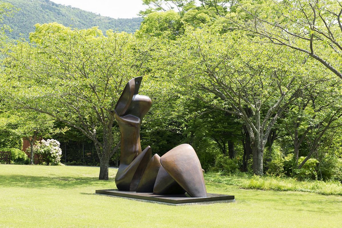 ヘンリー・ムーア コレクション - 常設作品紹介 - 箱根 彫刻の森