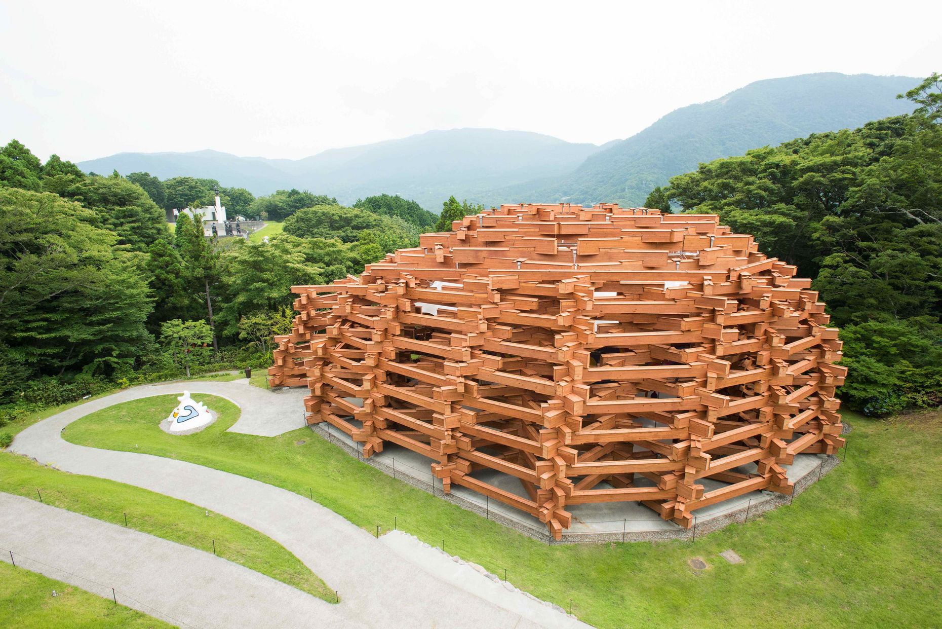 美術館 箱根 森 彫刻 の